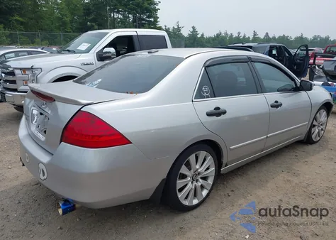 2006 Honda Accord 3.0 Ex z USA, uszkodzony, nr VIN 1HGCM66536A034381